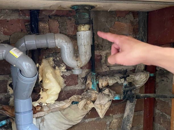 Water damage restoration process in Rouse, CA